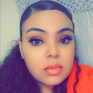 Meet your Posher, Alisha